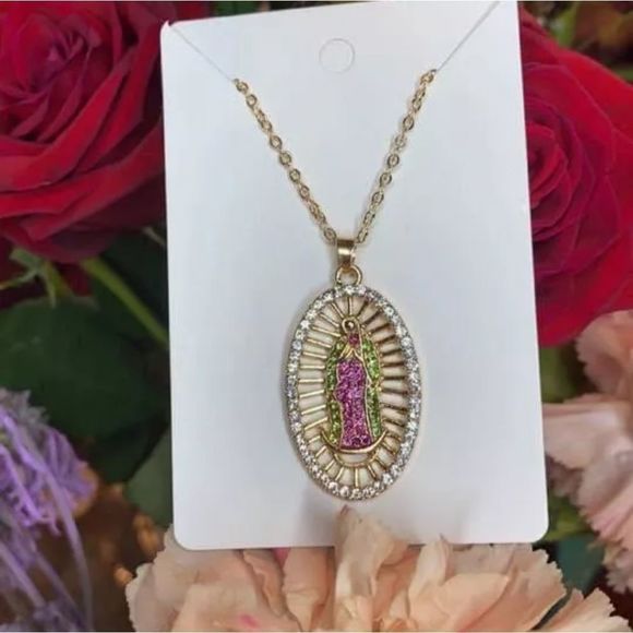 Mother Mary Crystal Pendant Necklace - Picture 6 of 7